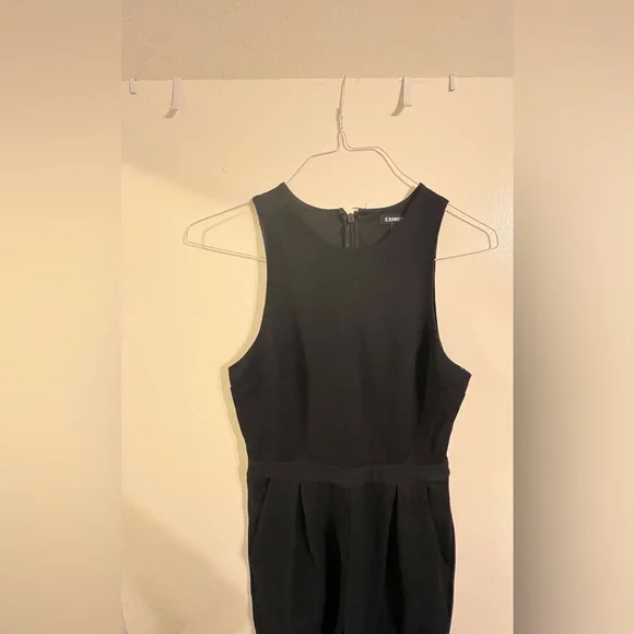 Express baggie legs jumpsuit size S thick material - Picture 3 of 8